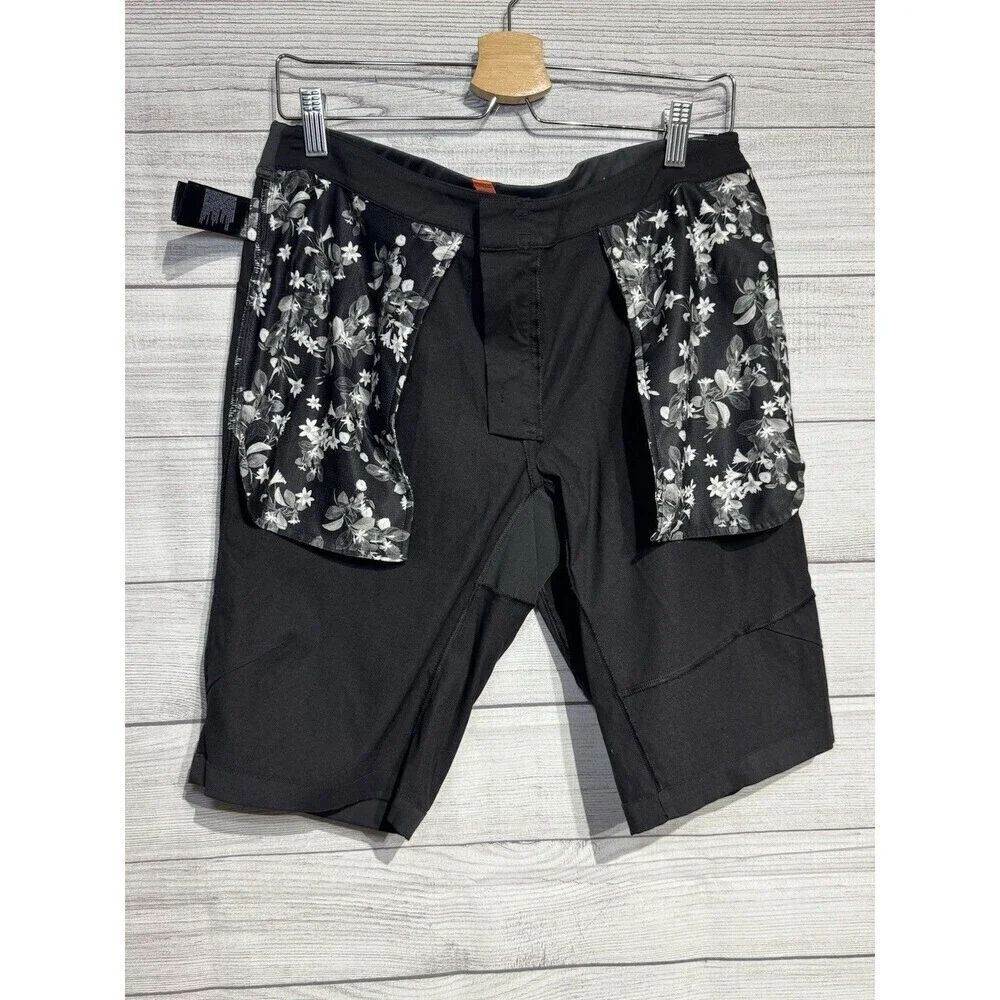 The North Face Shorts Mens SZ 32 Black Climbing Pocket Flashdry-XD Outdoor Hiker